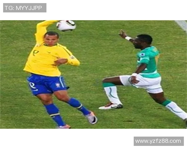 足球比赛中的手球规则解析与判罚实例详解 足球比赛中的手球规则解析与判罚实例详解